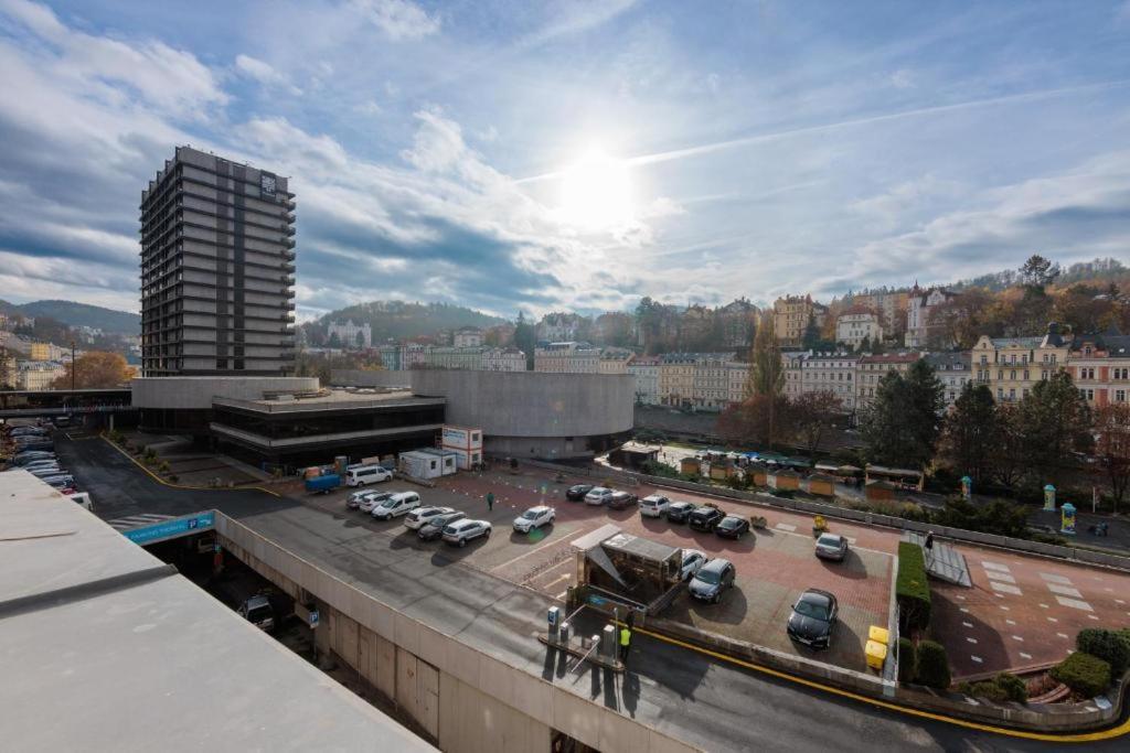 Promenade View Apartment Karlovy Vary Exterior photo
